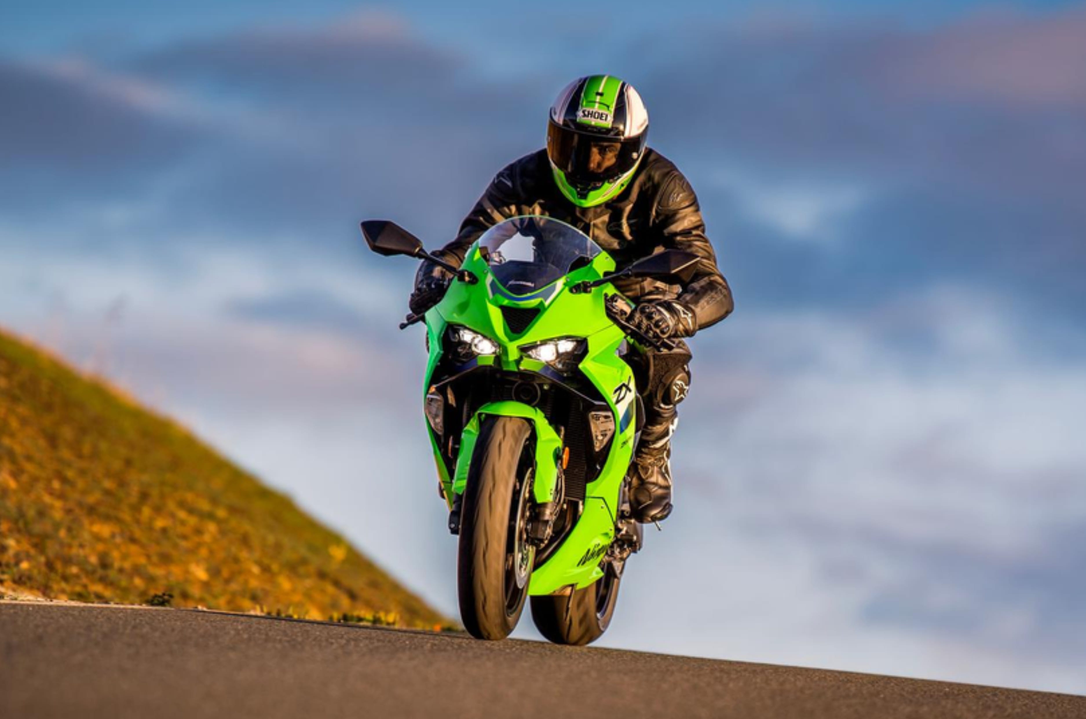 2026 Kawasaki Ninja ZX-6R image gallery - Introduction | Autocar India
